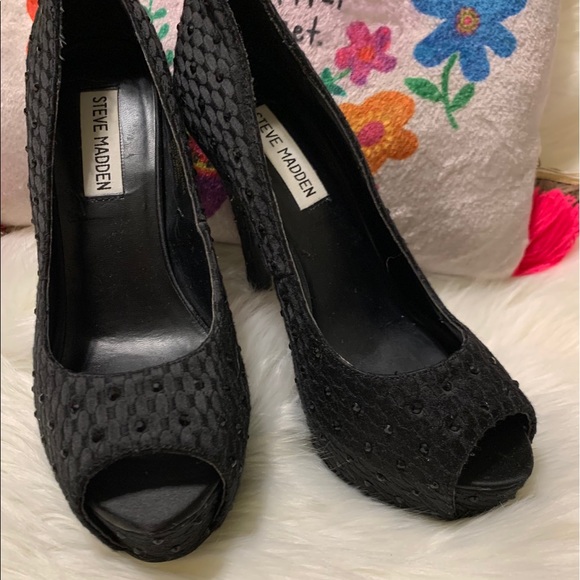 Steve Madden Redcarpt Satin Black Rhinestones - Picture 12 of 16